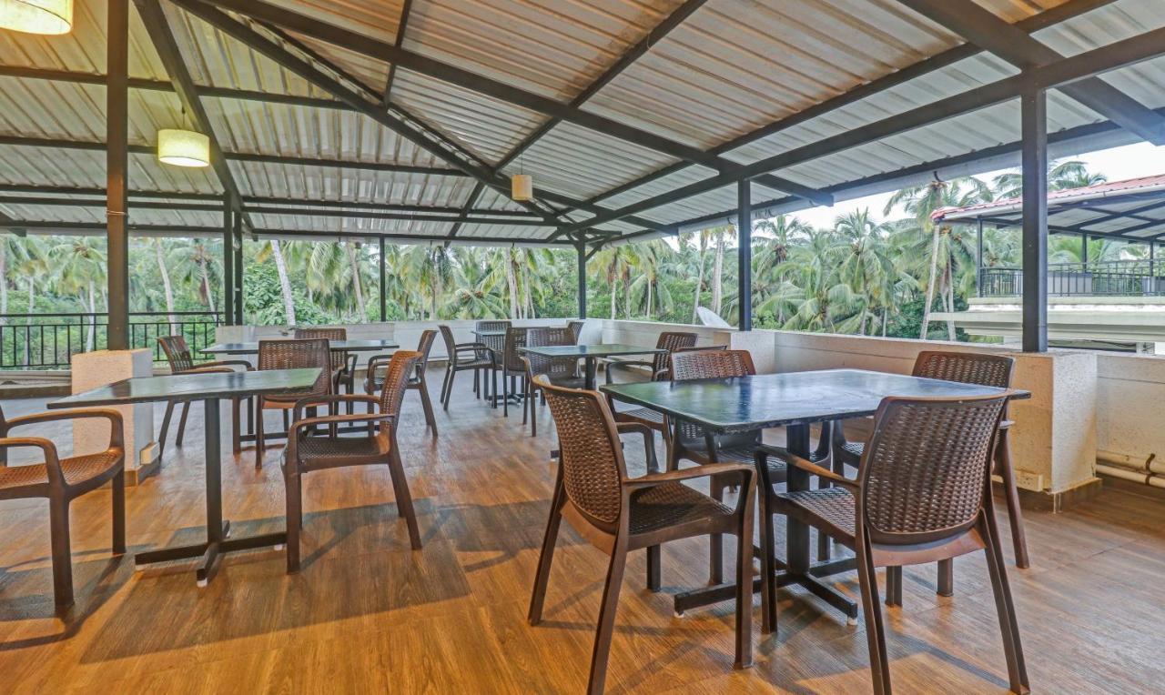 Treebo Aquamarine Arpora Hotel Exterior photo